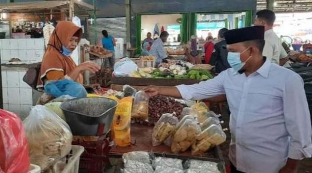 Blusukan di Pasar, Antoni Imam Borong Bahan Empon-Empon dan Mengedukasi Soal Prokes