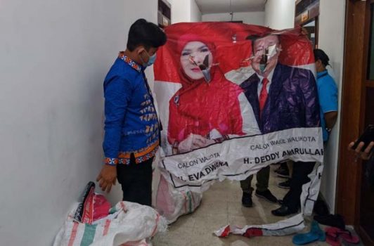 Banyak APK Eva Dwiana-Deddy Amarullah Dirusak, Koalisi Partai Lapor ke Bawaslu