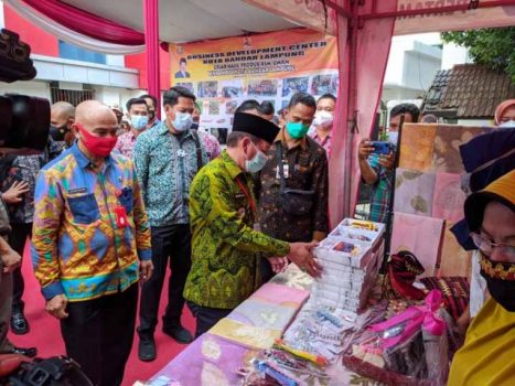Walikota Bandarlampung Buka Pameran Hasil Produksi IKM-UMKM