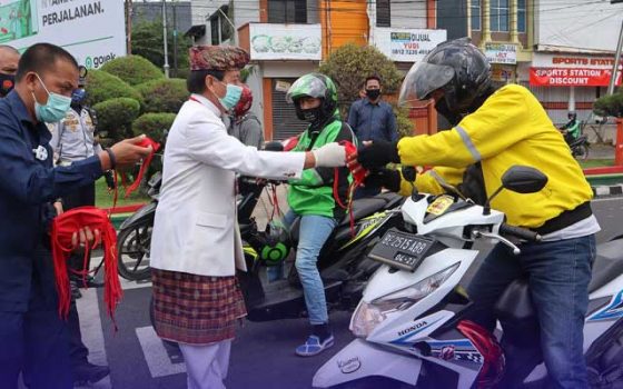 HUT RI, Pemkot Bandarlampung Bagikan 200 Ribu Masker