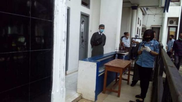 Pejabat Eselon II dan III Pemkab Lampura Ikuti Tes Urine