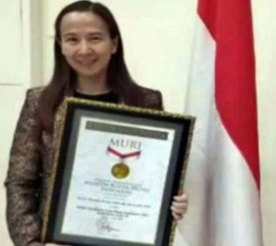 Dr Theresia Monica Rahardjo, Pelopor Tatalaksana Terapi Plasma Konvalesen