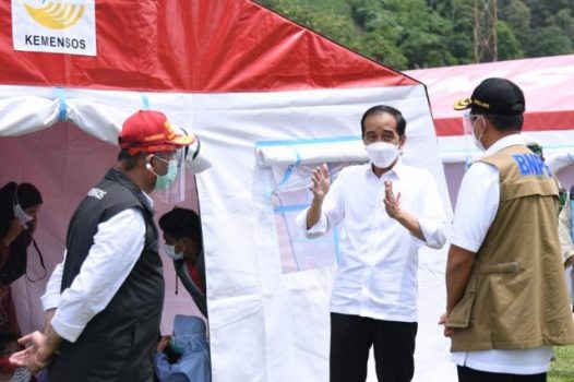 Kunjungi Posko Pengungsian Mamuju dan Pastikan Bantuan bagi Warga Terdampak Gempa