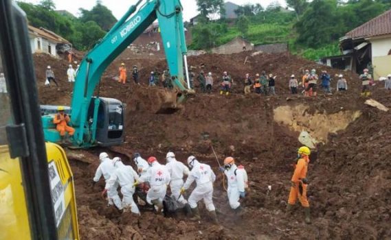 BPBD Jabar Minta Warga Antisipasi Potensi Bencana dan Longsor