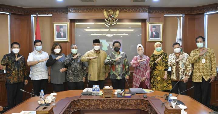 Kemendes PDTT dan Bupati Kukar Matangkan Rencana Program Ketahanan Pangan di Lahan Transmigrasi
