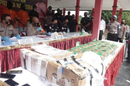 Polda Kepri Ungkap Puluhan Kilo Sabu Asal Malaysia Disimpan di Mushola