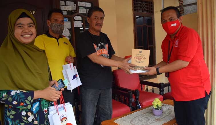 Tingkatkan Kerjasama, JNE Lampung Silaturahmi ke Teraslampung.com