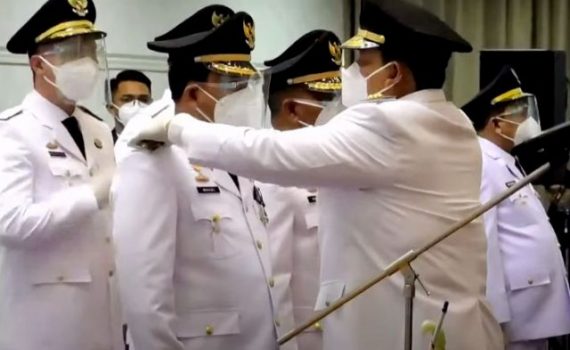 Gubernur Lampung Lantik Wahdi – Qomaru Zaman Sebagai Walikota-Wakil Walikota Metro