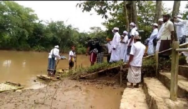 Umat Hindu di Pringswu Peringati Hari Raya Nyepi Secara Sederhana
