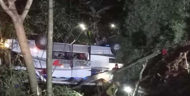 Bus Berpenumpang Para Pelajar SMP Masuk Jurang di Sumedang, 26 Tewas