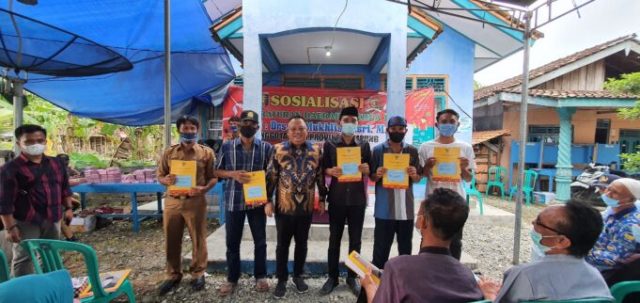 Mukhlis Basri Sosialisasikan Perda AKB di Pekon Parda Haga