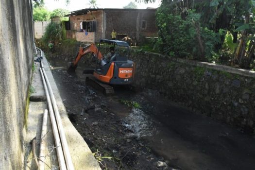 Cegah Banjir, Sungai di Dua Kelurahan di Bandarlampung Dikeruk