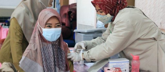 Vaksinasi Covid-19 Dosis Kedua di Lamsel Sasar Pejabat Eselon III dan IV di 7 OPD