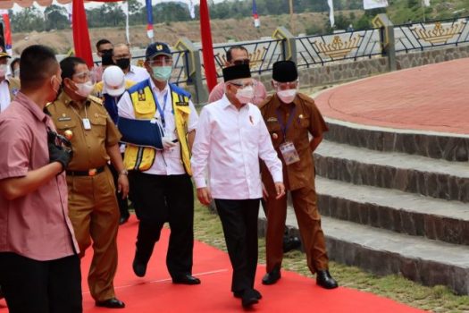 Wapres Ma’ruf Amin Tinjau Vaksinasi dan Pembangunan Waduk Way Sekampung di Lampung