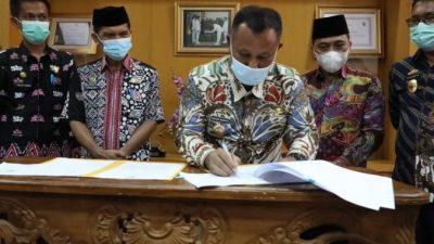 Pemkab Lamsel Hibahkan Tanah kepada MAN 1 dan MTsN 1 Lamsel