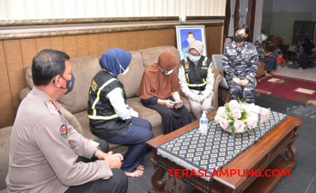 Berharap Putranya Selamat, Ini Kata Ibu Kandung Kapten KRI Nanggala-402