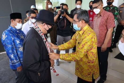 Tekstil Impor Banjiri Indonesia, Ini Kata Ketua DPD RI