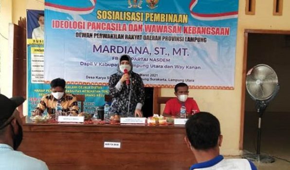 Mardiana Sosialisasikan Ideologi Pancasila di Desa Karyasakti Lampura