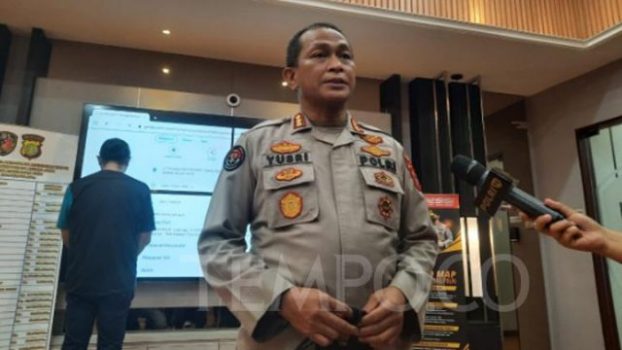 Pengemudi Fortuner yang Acungkan Pistol Usai Tabrak Sepeda Motor di Duren Sawit Jadi Tersangka