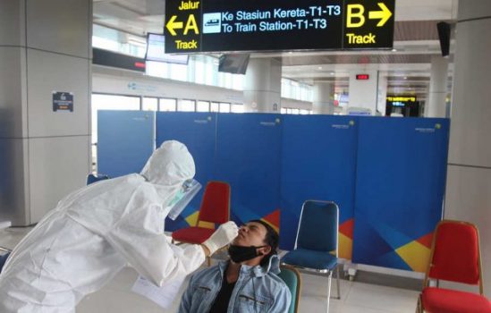 12 WNA India Positif Covid-19 Bisa Lolos Masuk Indonesia, Ini Penjelasan Kemenkes