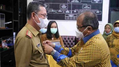 Dinilai Sangat Berjasa Tangani Covid-19, Gubernur Lampung Terima Penghargaan dari Itera
