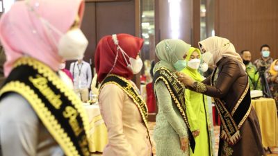 Kukuhkan Lima Bunda PAUD Kabupaten/Kota, Ini Pesan Bunda PAUD Lampung