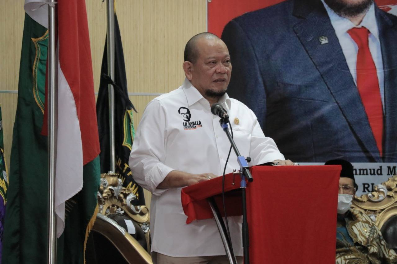 Ketua DPD RI Minta Kemenkes Percepat Vaksin Ketiga bagi Tenaga Kesehatan