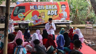 Ade Utami Resmikan Maskot Mobil Baca di Hari Pendidikan Nasional