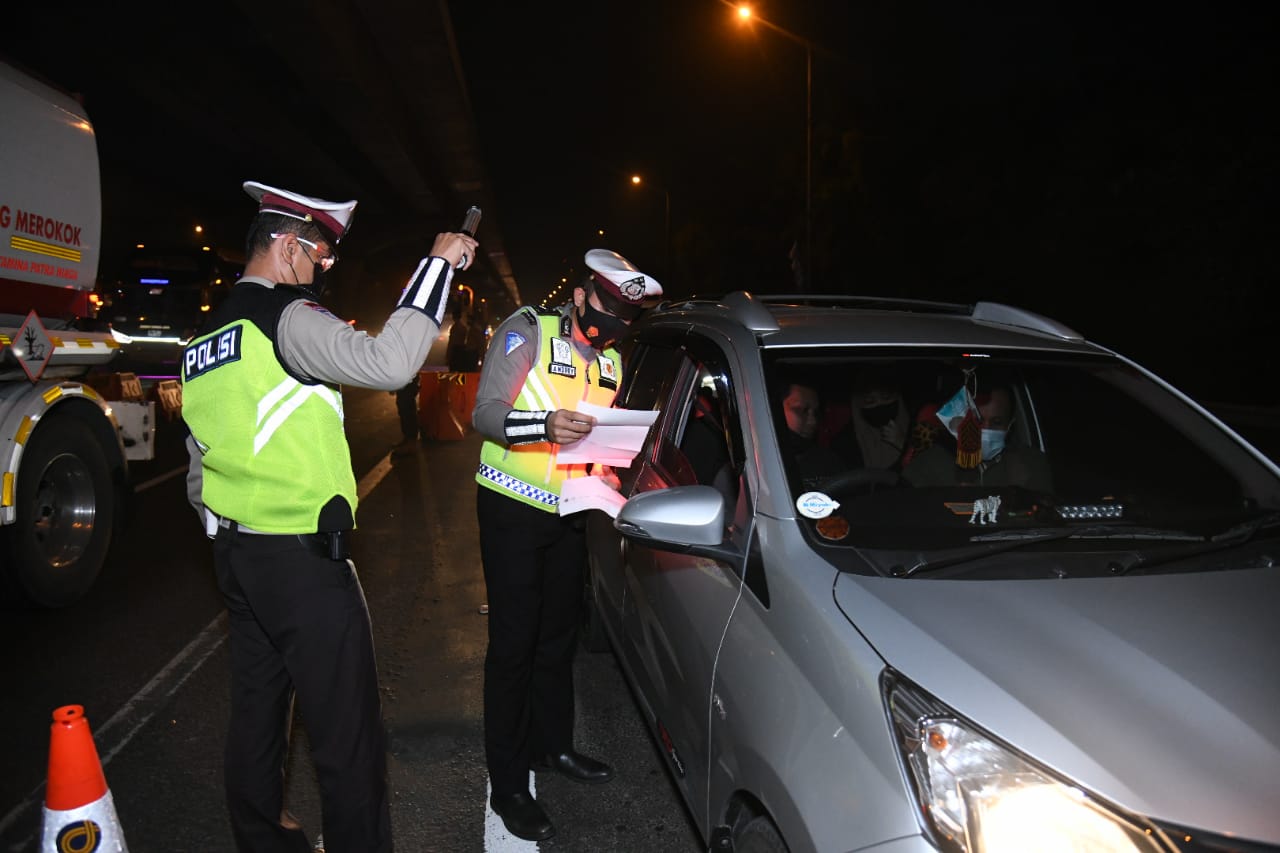 Polda Jawa Barat Putar Balik 60 Ribu Kendaraan Pemudik