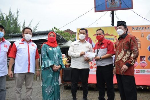 Ramadan, JNE Bandarlampung santuni 250 Tuna Netra