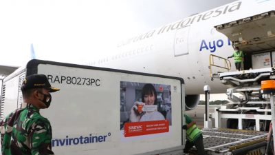 Besok 8 Juta Dosis Vaksin Sinovac dari Tiongkok Tiba di Bandara Soetta