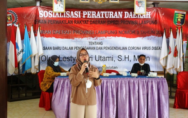 Lesty Sosialisasikan Adaptasi Kebiasaan Baru di Desa Kertosari