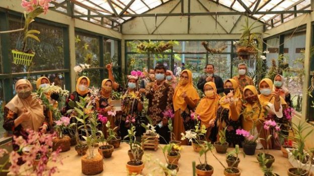 Luncurkan ‘Campus Garden’, Unila Lakukan Konservasi Anggrek