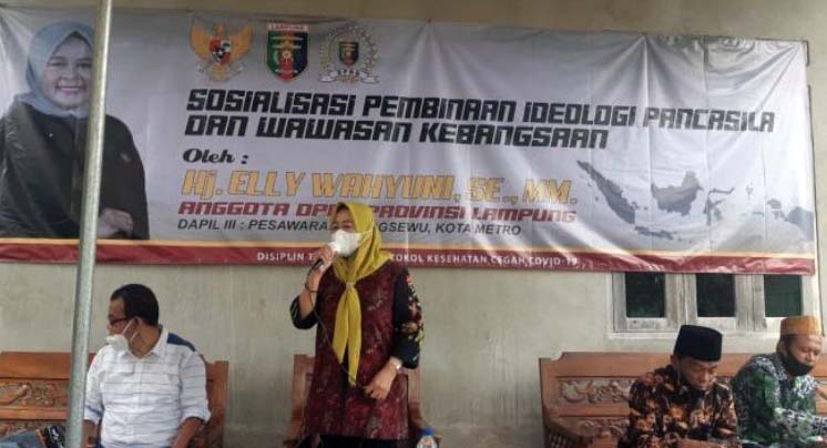 Elly Wahyuni Sosialisasika Ideologi Pancasila di Pringsewu