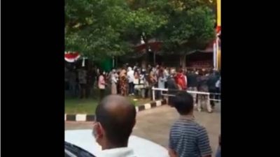 Terlalu Padat, Vaksinasi Covid-19 yang Digelar Polda Lampung-Unila Dikritik