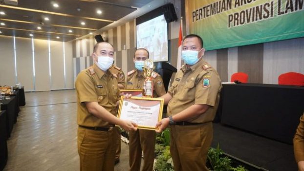 Lampung Selatan Raih Penghargaan Terbaik Aksi Konvergensi Penurunan Stunting Tahun 2021