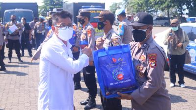 Polda Lampung Salurkan Bantuan 100 Ton Beras PT Sinar Jaya Agro Investama