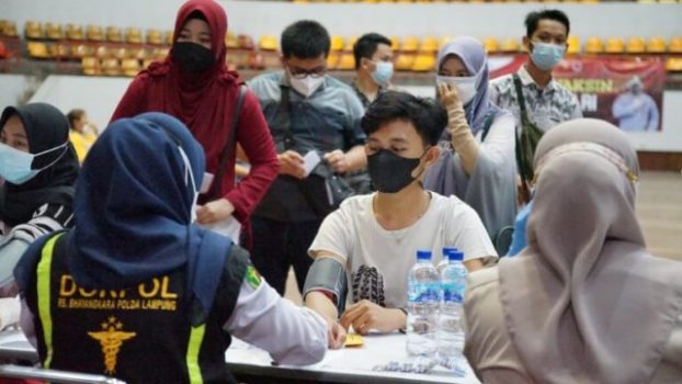 Vaksinasi Dosis Kedua, Polda Lampung Targetkan 4.000 Orang Divaksin