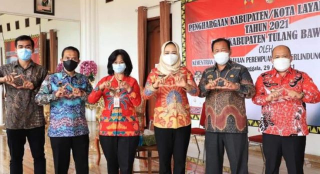 Pemkab Tulangbawang Raih Penghargaan Kabupaten Layak Anak 2021 dari Kemen PPPA