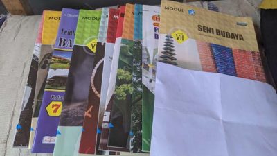 SMPN 44 Bandarlampung Diduga Melanggar Permendikbud Nomor 75 Tahun 2016