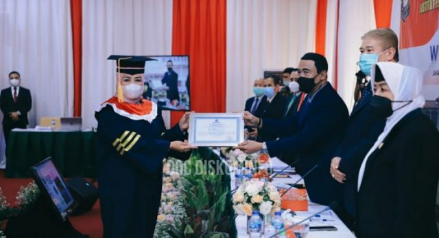 Bupati Tulangbawang Raih Gelar Doktor dari IPDN