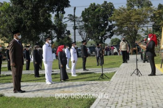 Bupati Winarti Lantik 200 Pejabat Pemkab Tulangbawang