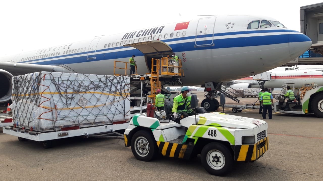 Hari Ini 2.296.320 Dosis Vaksin Sinovac Tiba di Indonesia