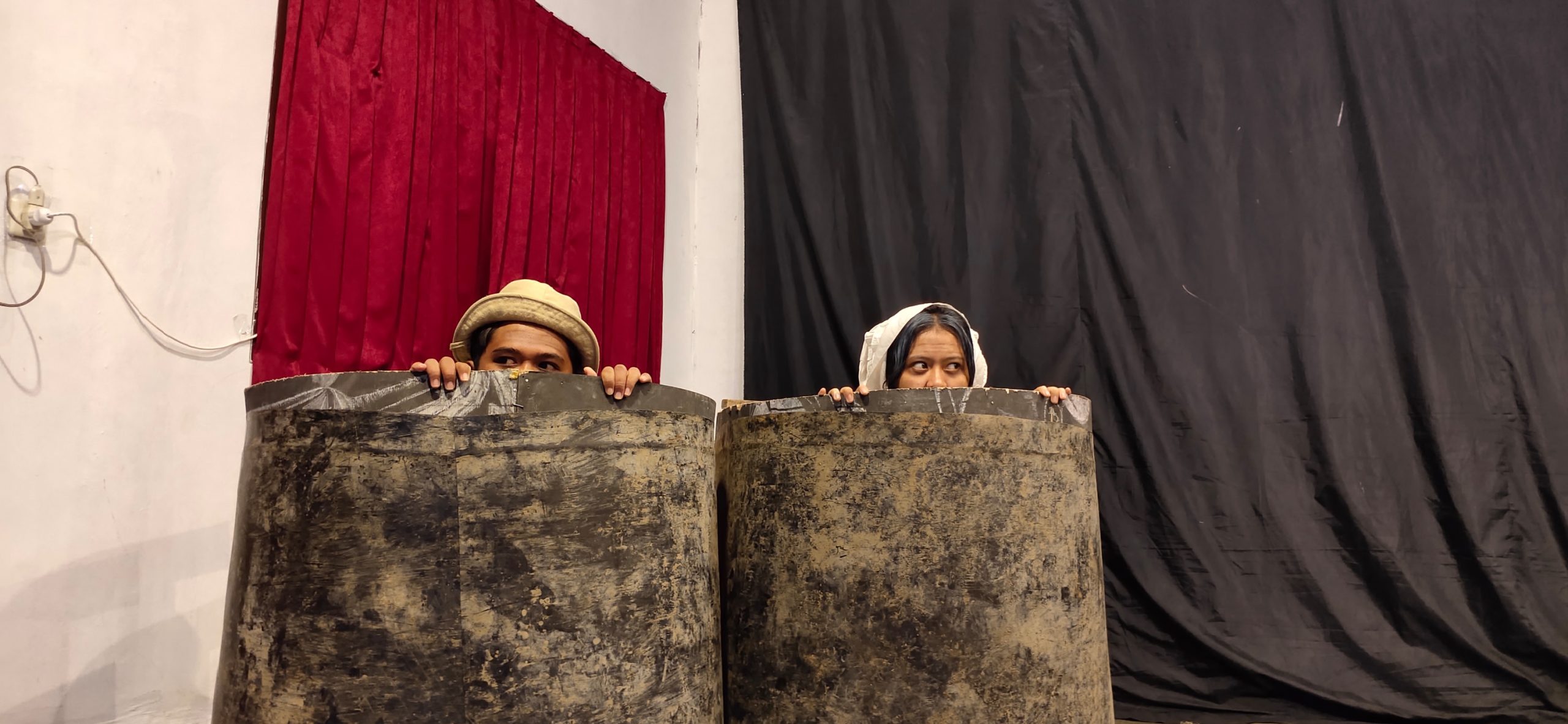 FDR Komite Teater DKL, Sanggar Gauri Lambat Lakon “End Game” Samuel Beckhet