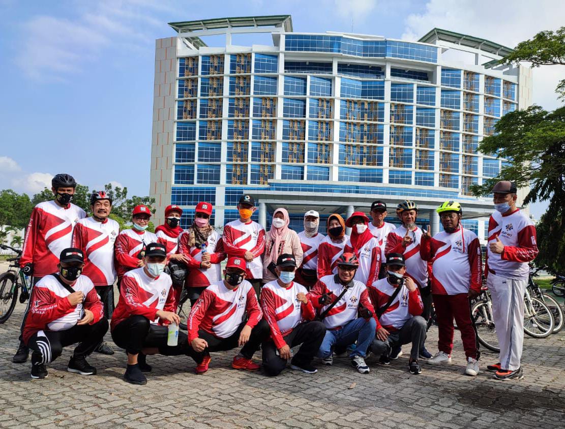 Sekda Lampung Gowes Bareng Pengurus APWI