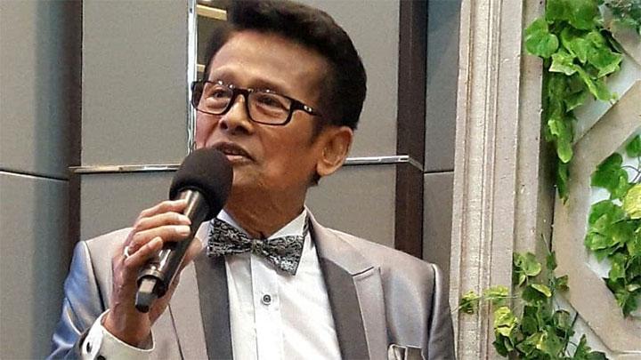 Penyanyi Senior-Presenter Koes Hendratmo Meninggal Dunia