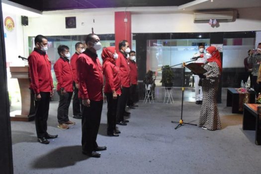 Walikota Eva Dwiana Lantik Pengurus POBSI Bandarlampung 2021-2025