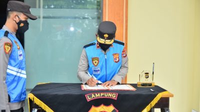 Wakapolda Lampung Pimpin Penandatanganan Pakta Integritas dan Pengambilan Sumpah Panitia dan Peserta Seleksi PAG 2021