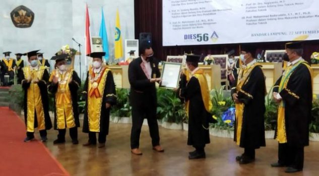 Pecahkan Rekor MURI, Unila Kukuhkan 15 Guru Besar