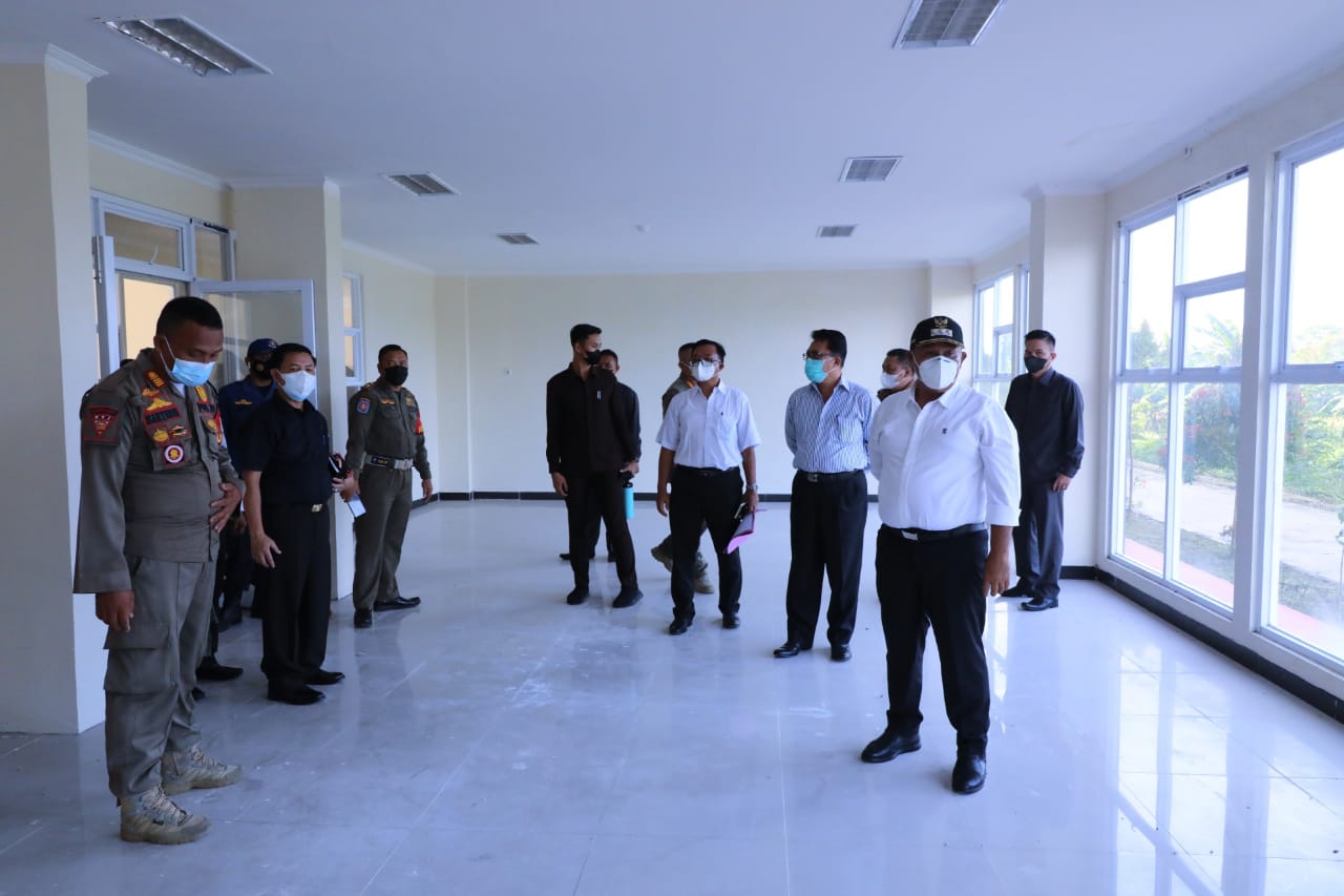 Bupati Lamsel Tinjau Kesiapan Tempat Isolasi Terpusat Pasien Covid-19